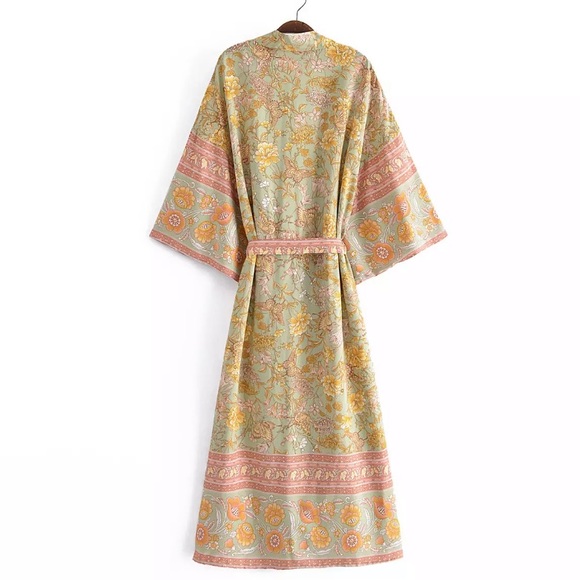 SOLD OUT Butterfly Fields Floral Pastel Casual Kimono Open Duster Wrap Coverup - Picture 3 of 11